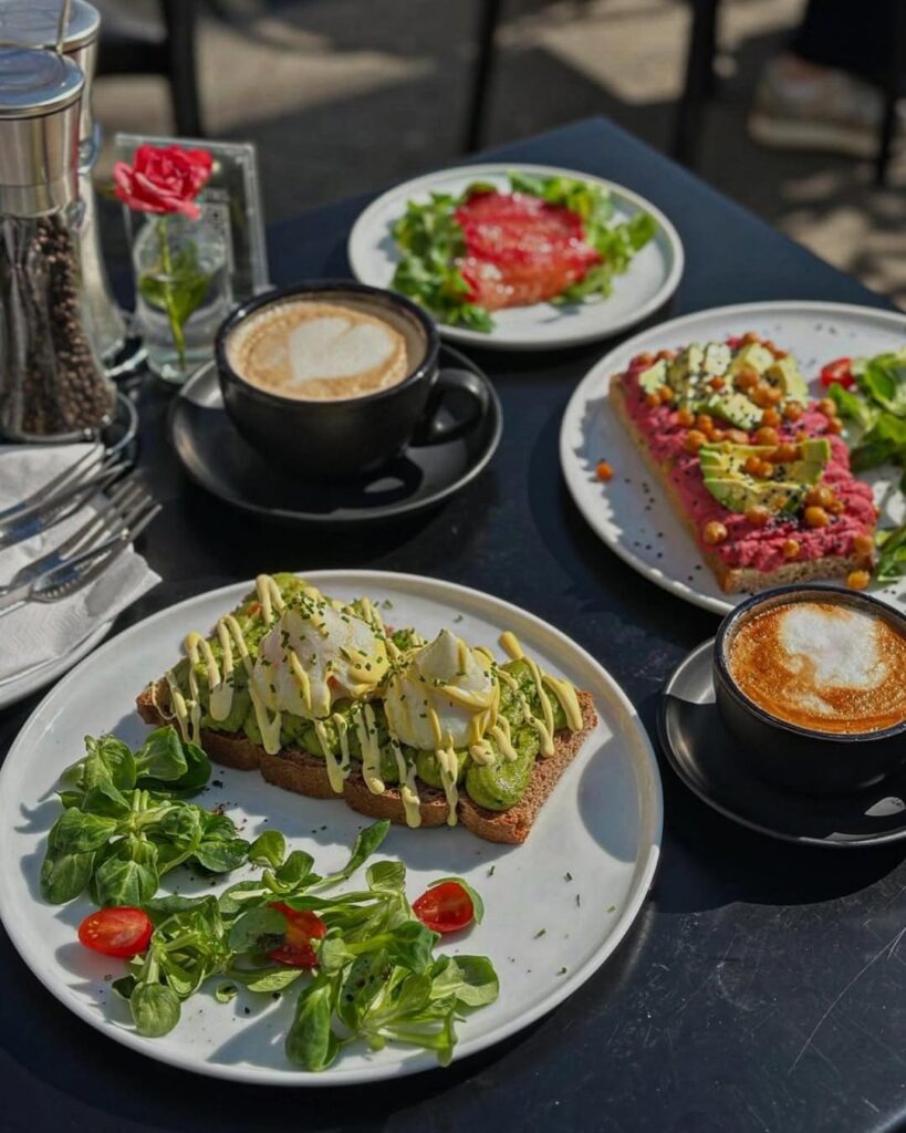 1love4 Kudamm Charlottenburg Berlin Cafe