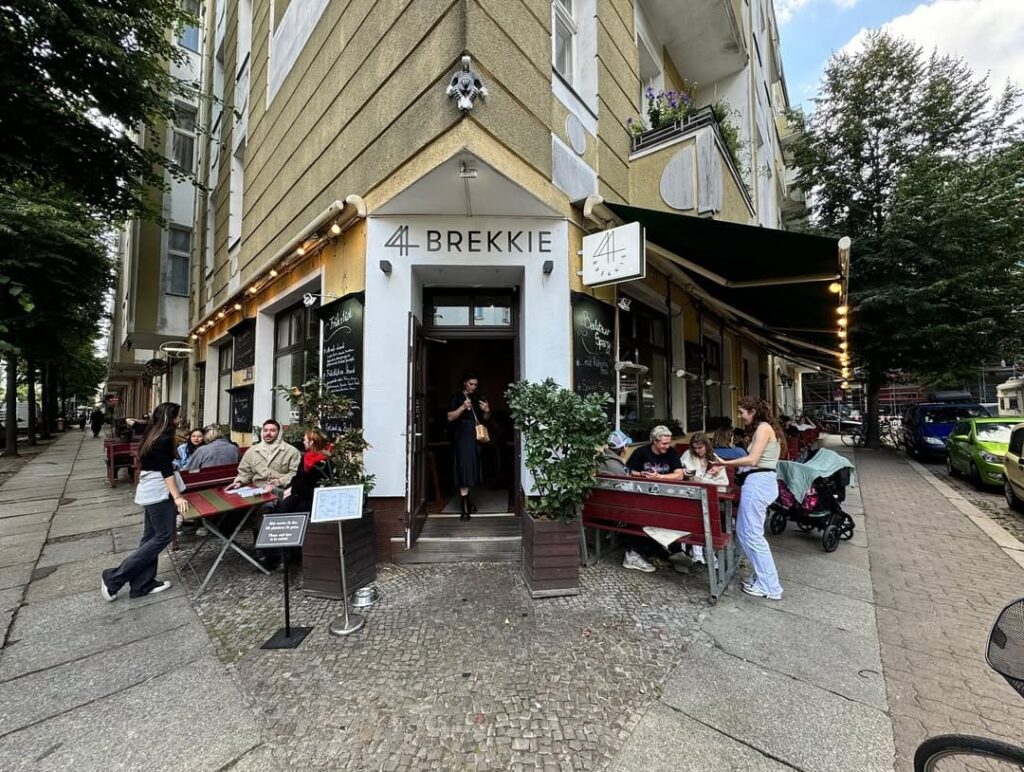 44 Brekkie Friedrichshain Berlin Cafe