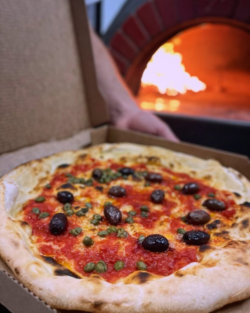 La Stella Negra | Vegan Pizza in Berlin | Best Vegan Food in Berlin