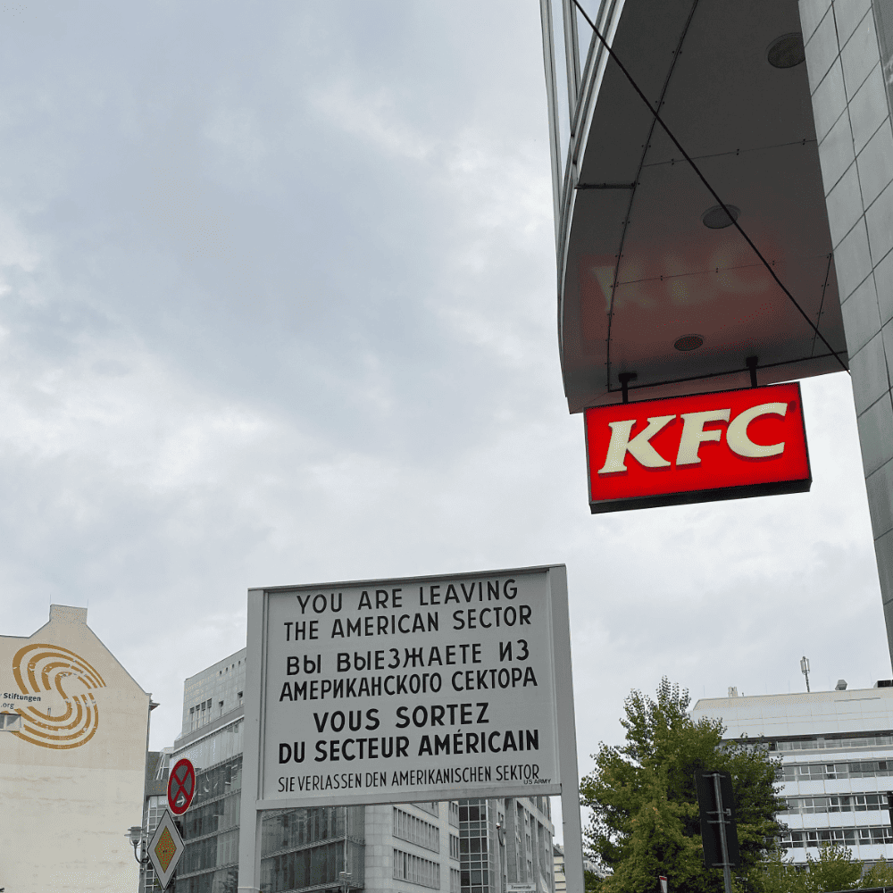 Checkpoint Charlie KFC Berlin Photo Spots