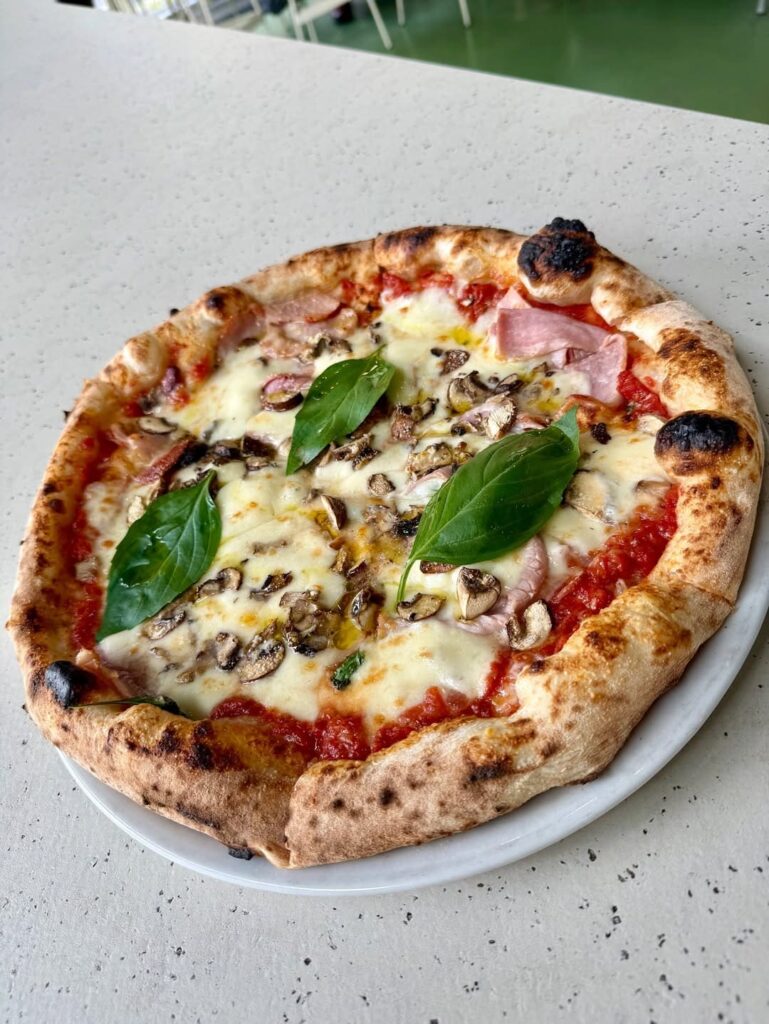 W Pizza Best Pizza in Mitte Berlin