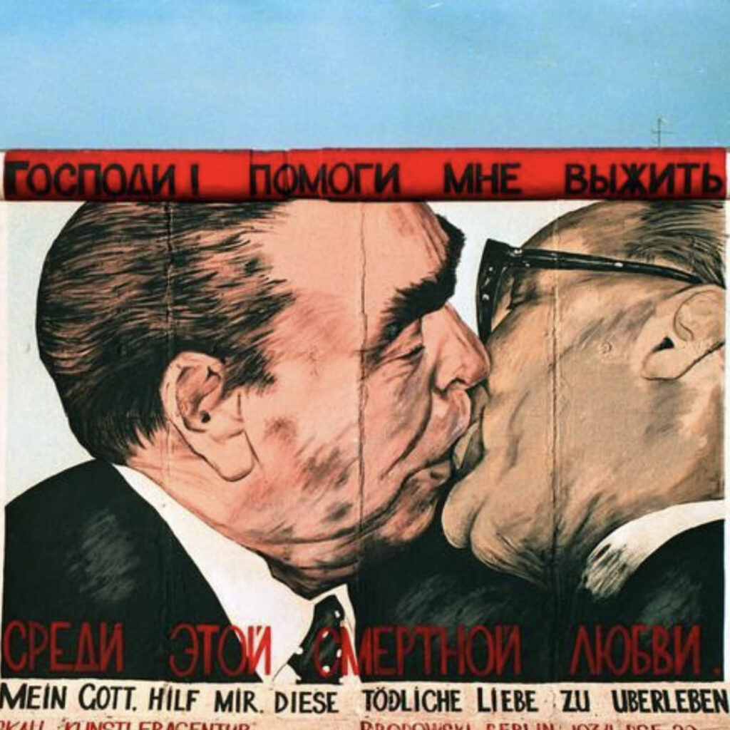 East Side Gallery Fraternal Kiss Berlin