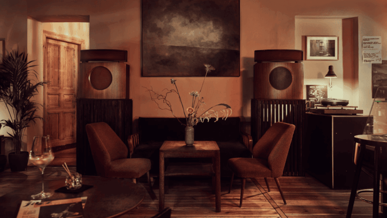 11 Cool Listening Bars in Berlin
