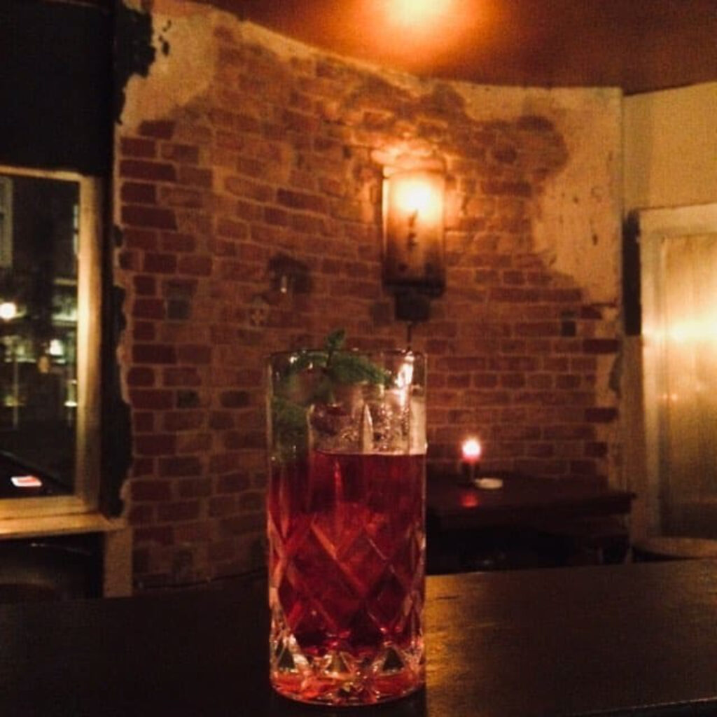 Zur Glühlampe Friedrichshain | Best Bars in Berlin